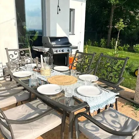 Dom Z Widokiem Na Gory Stolowe I Duzym Ogrodem *