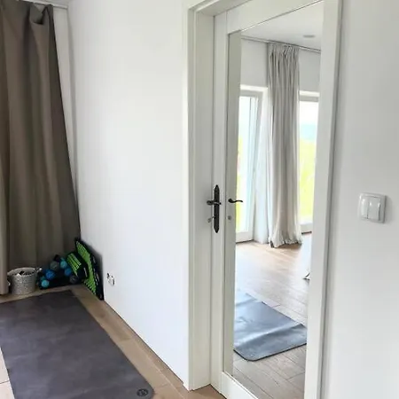 Villa Dom Z Widokiem Na Gory Stolowe I Duzym Ogrodem *