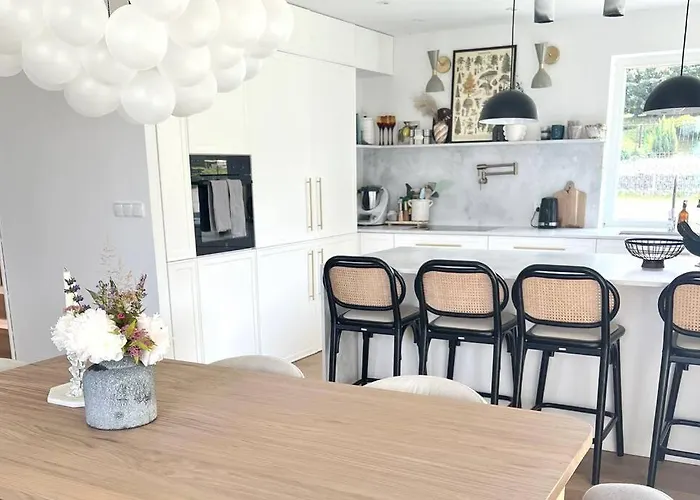 Dom Z Widokiem Na Gory Stolowe I Duzym Ogrodem